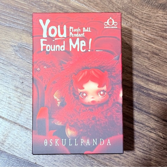 Pop Mart SKULLPANDA You Found Me! Series Ghostie Plush Doll Pendant - Picture 5 of 5